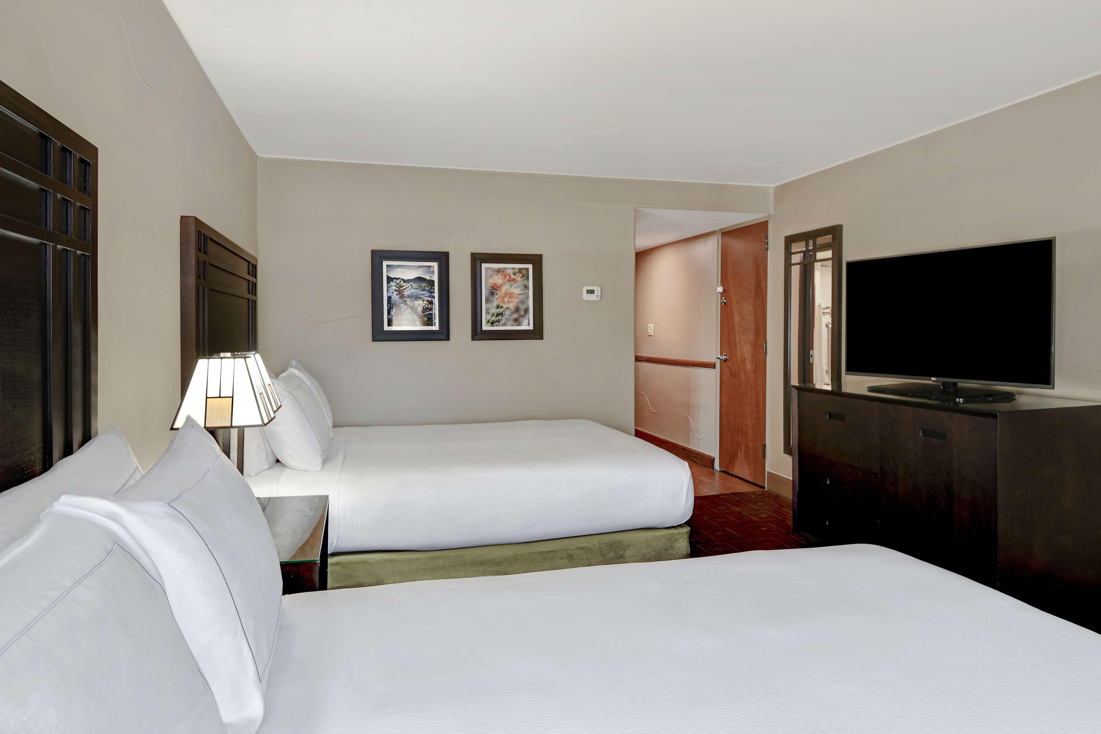 Hotel Doubletree By Hilton Phoenix- Tempe Extérieur photo