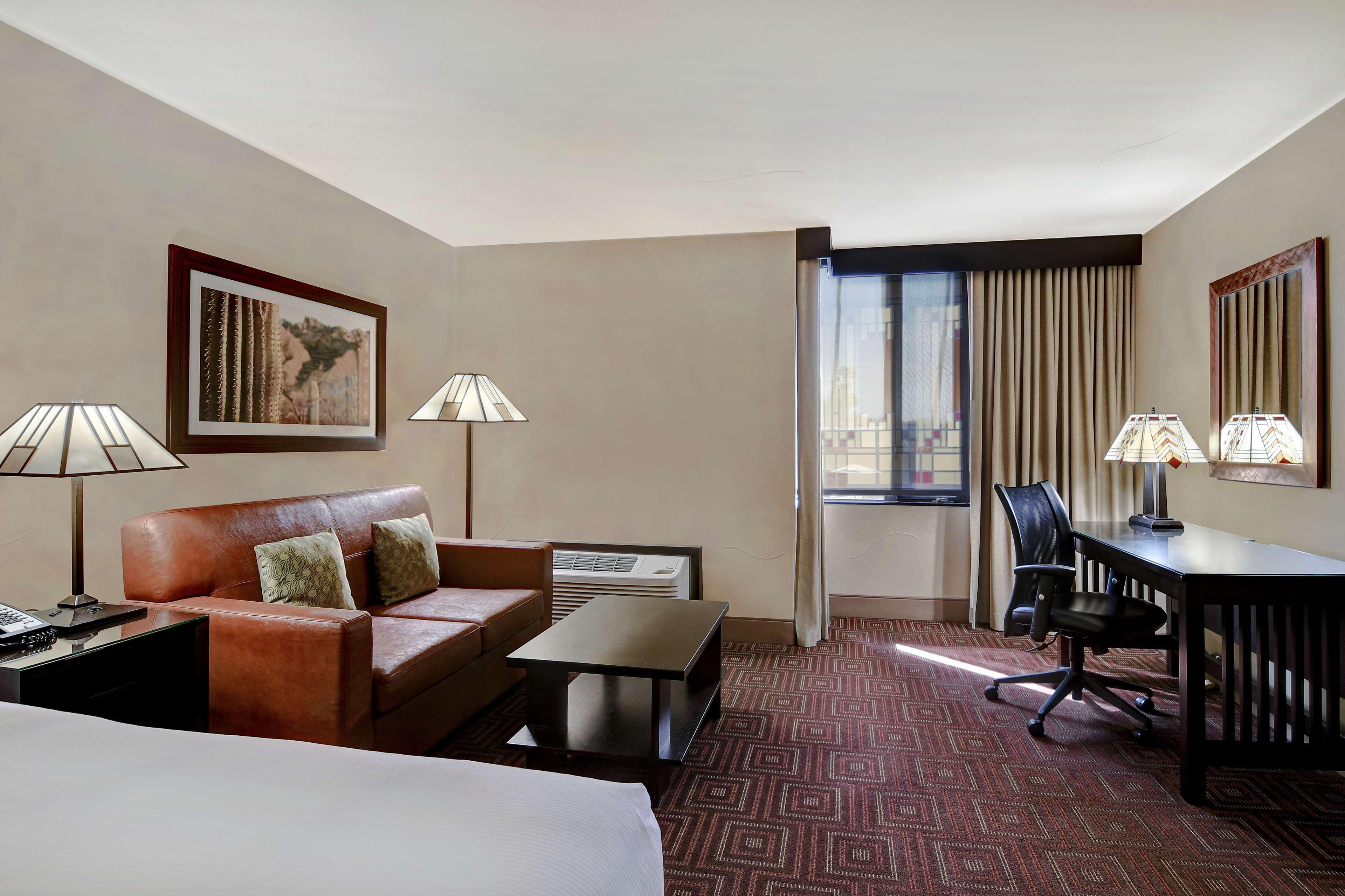 Hotel Doubletree By Hilton Phoenix- Tempe Extérieur photo