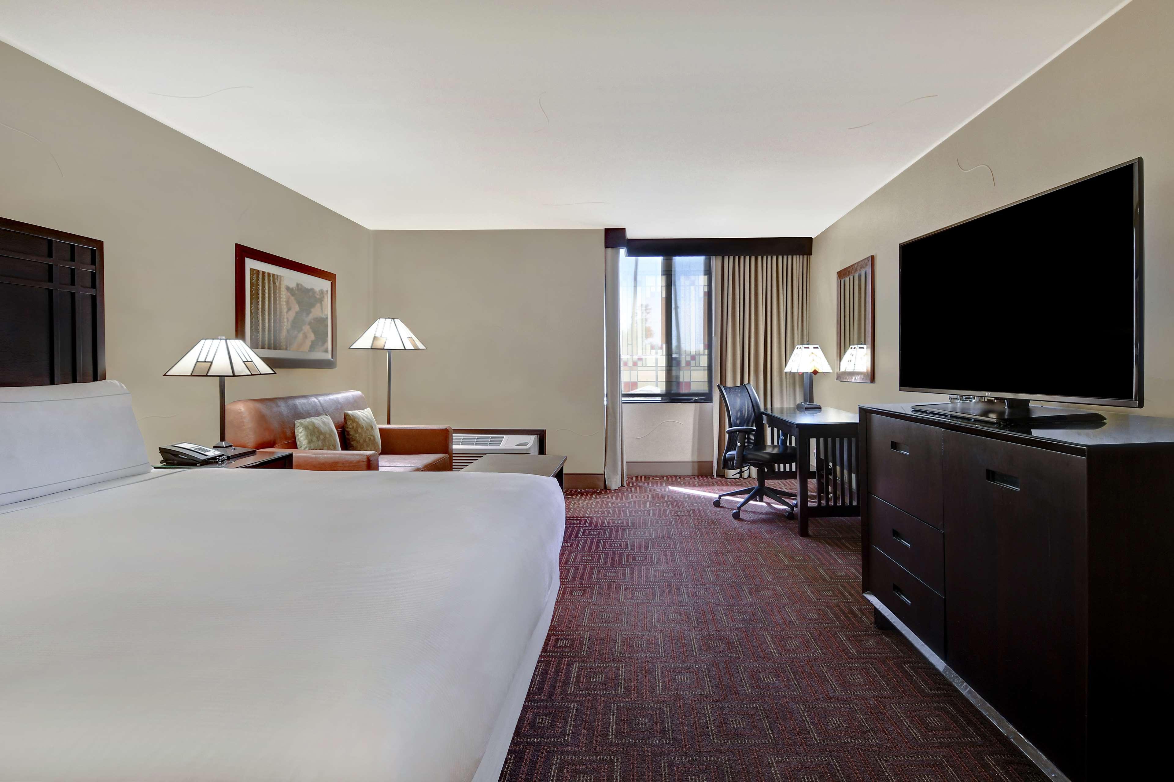 Hotel Doubletree By Hilton Phoenix- Tempe Extérieur photo