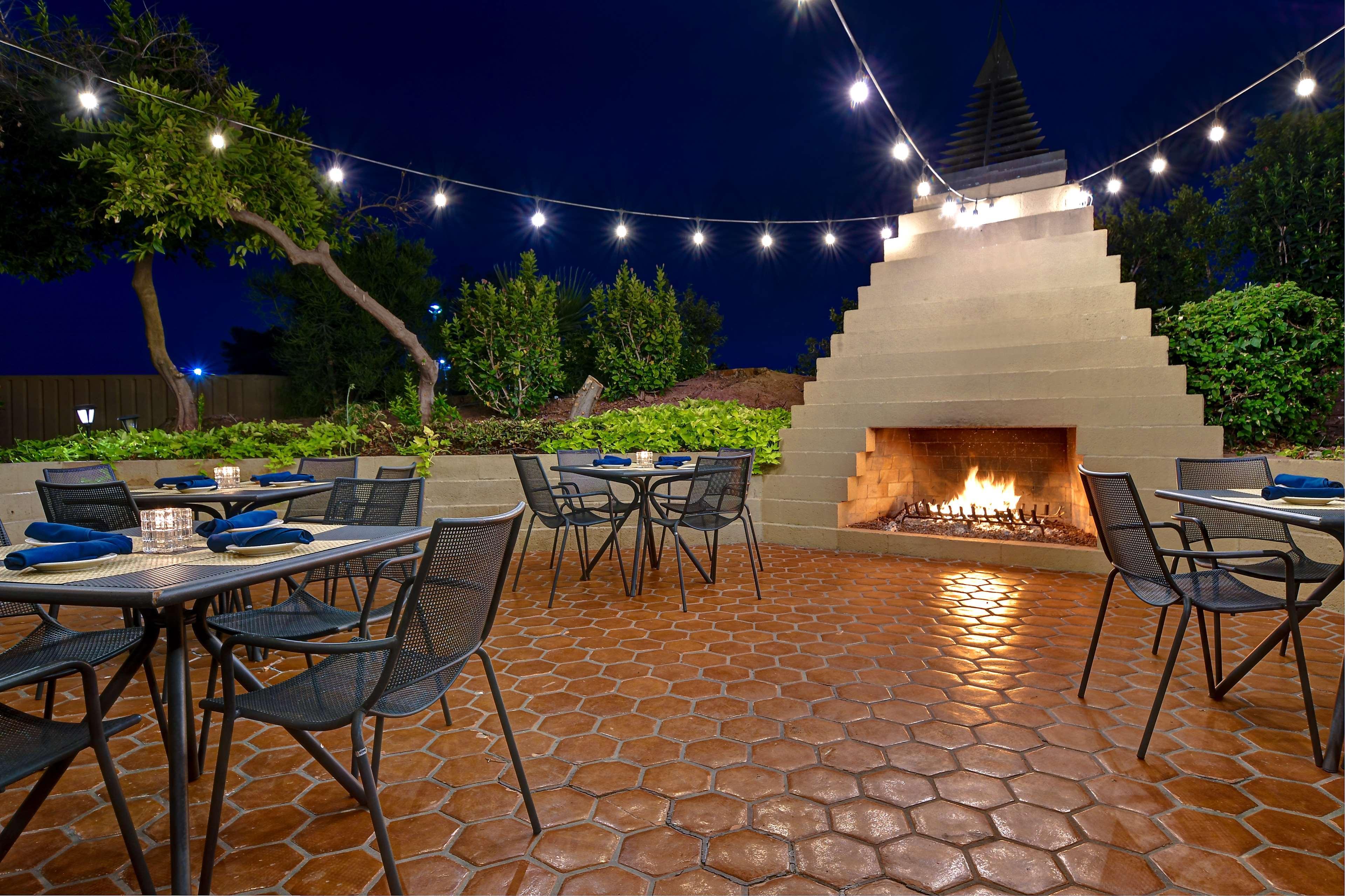 Doubletree By Hilton Phoenix- Tempe Extérieur photo