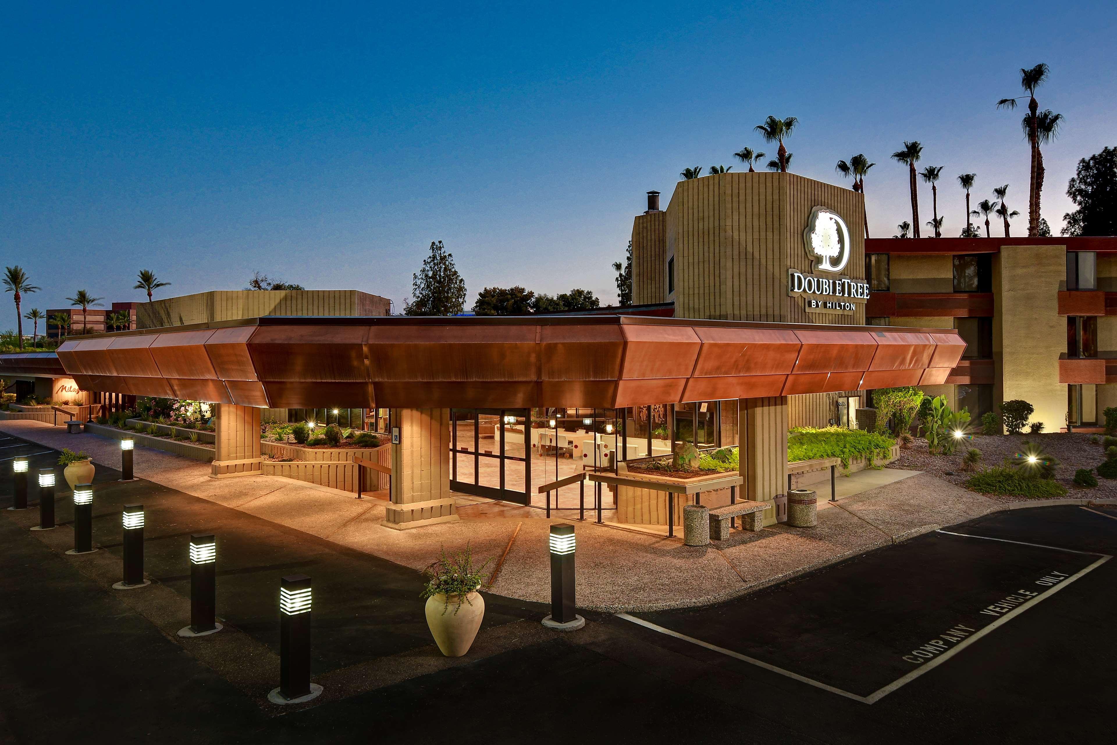 Doubletree By Hilton Phoenix- Tempe Extérieur photo