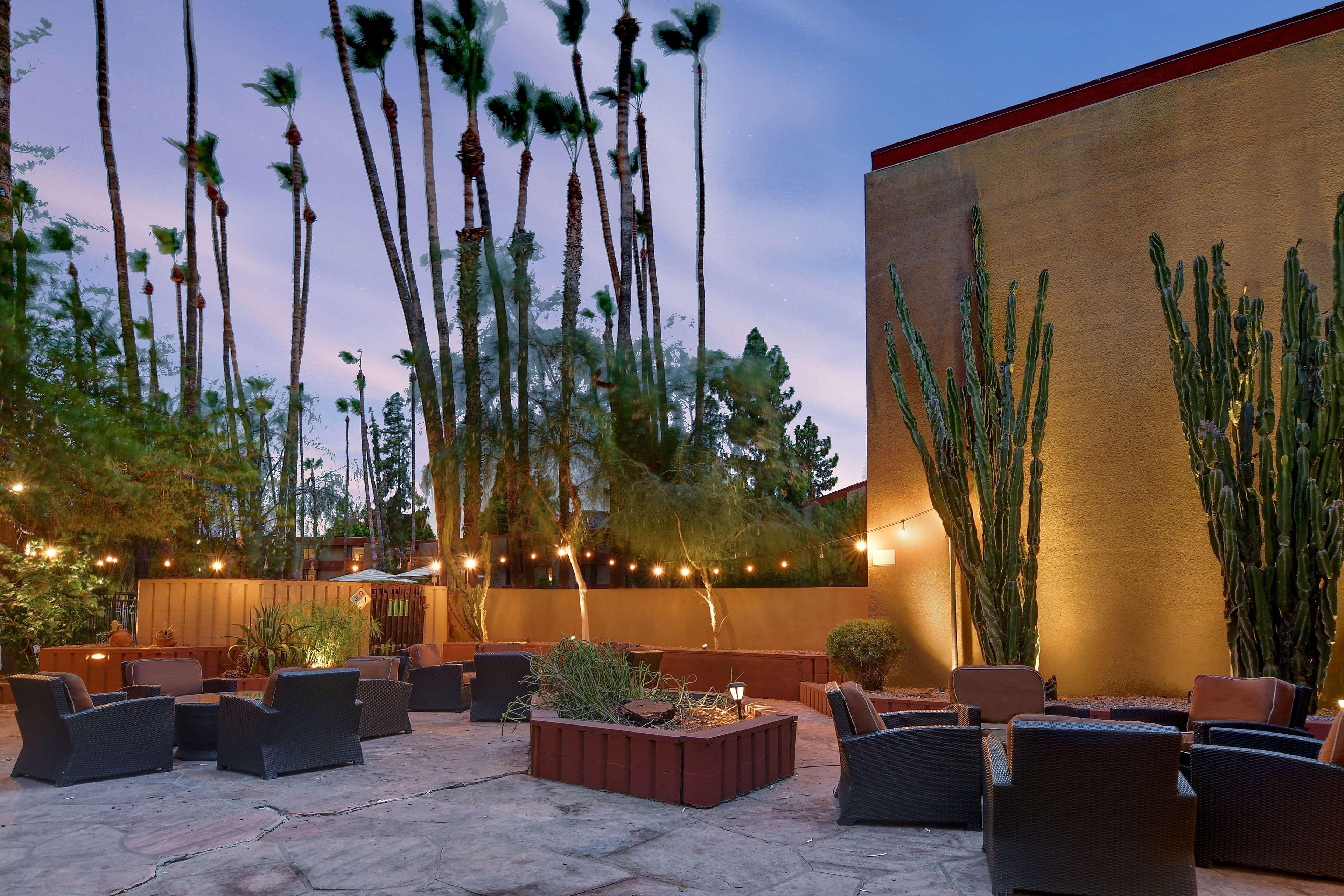 Doubletree By Hilton Phoenix- Tempe Extérieur photo