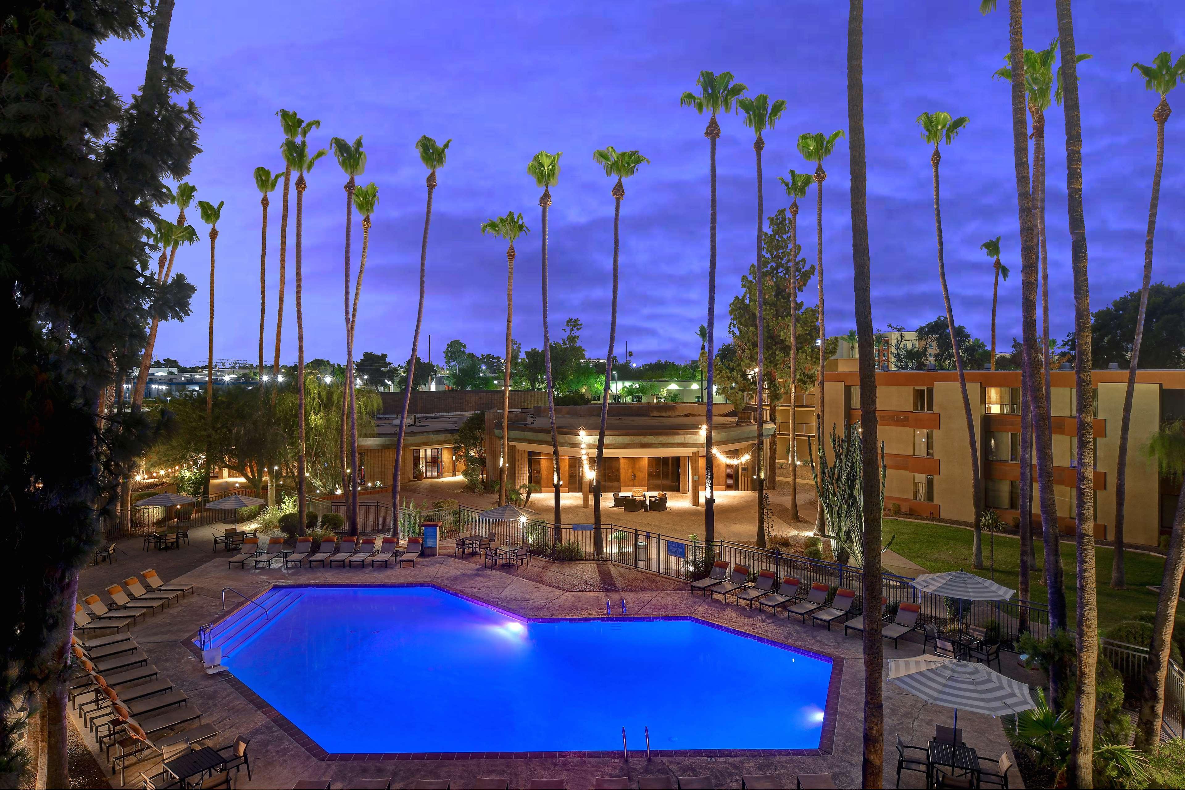 Hotel Doubletree By Hilton Phoenix- Tempe Extérieur photo