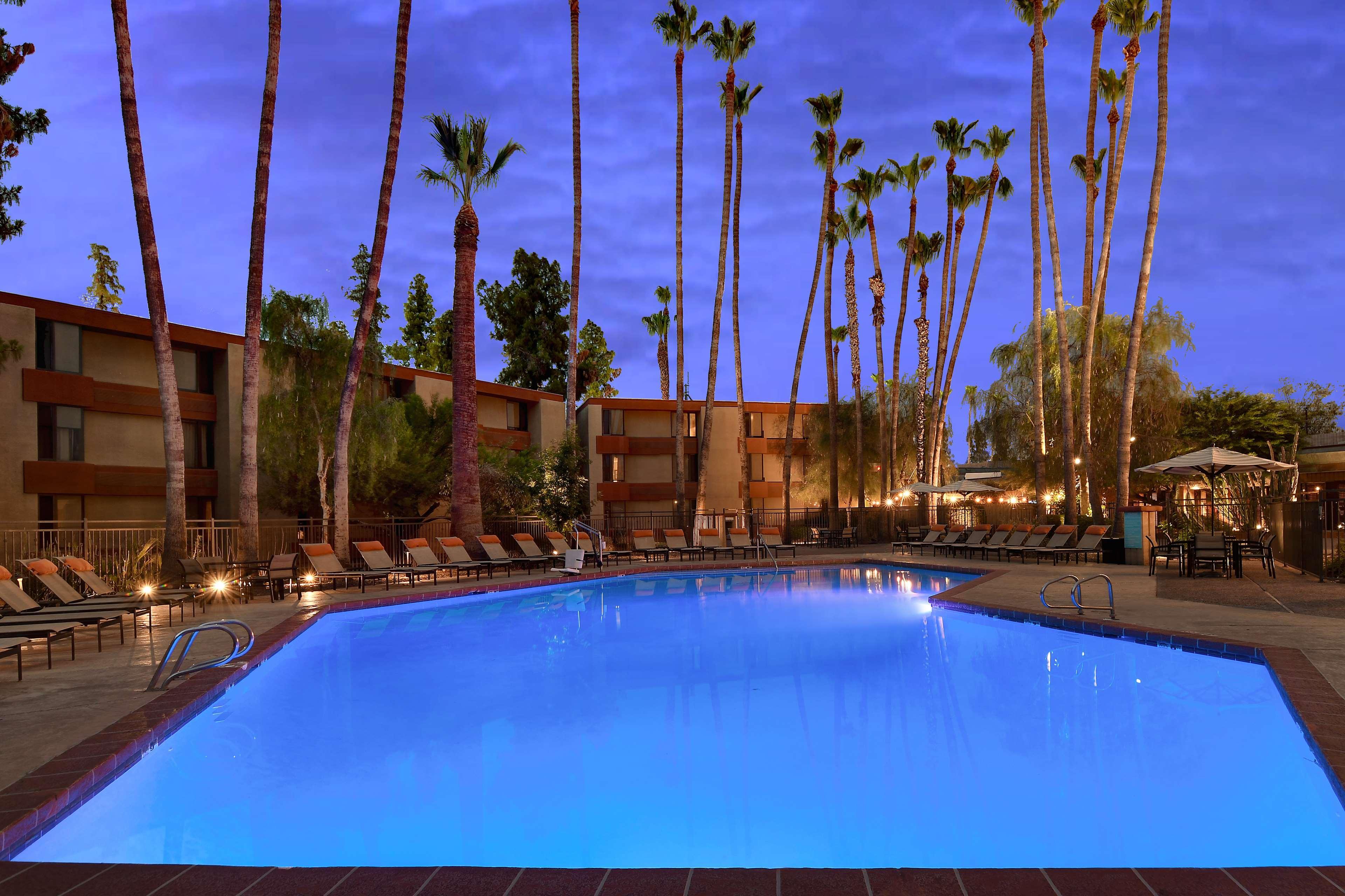 Doubletree By Hilton Phoenix- Tempe Extérieur photo