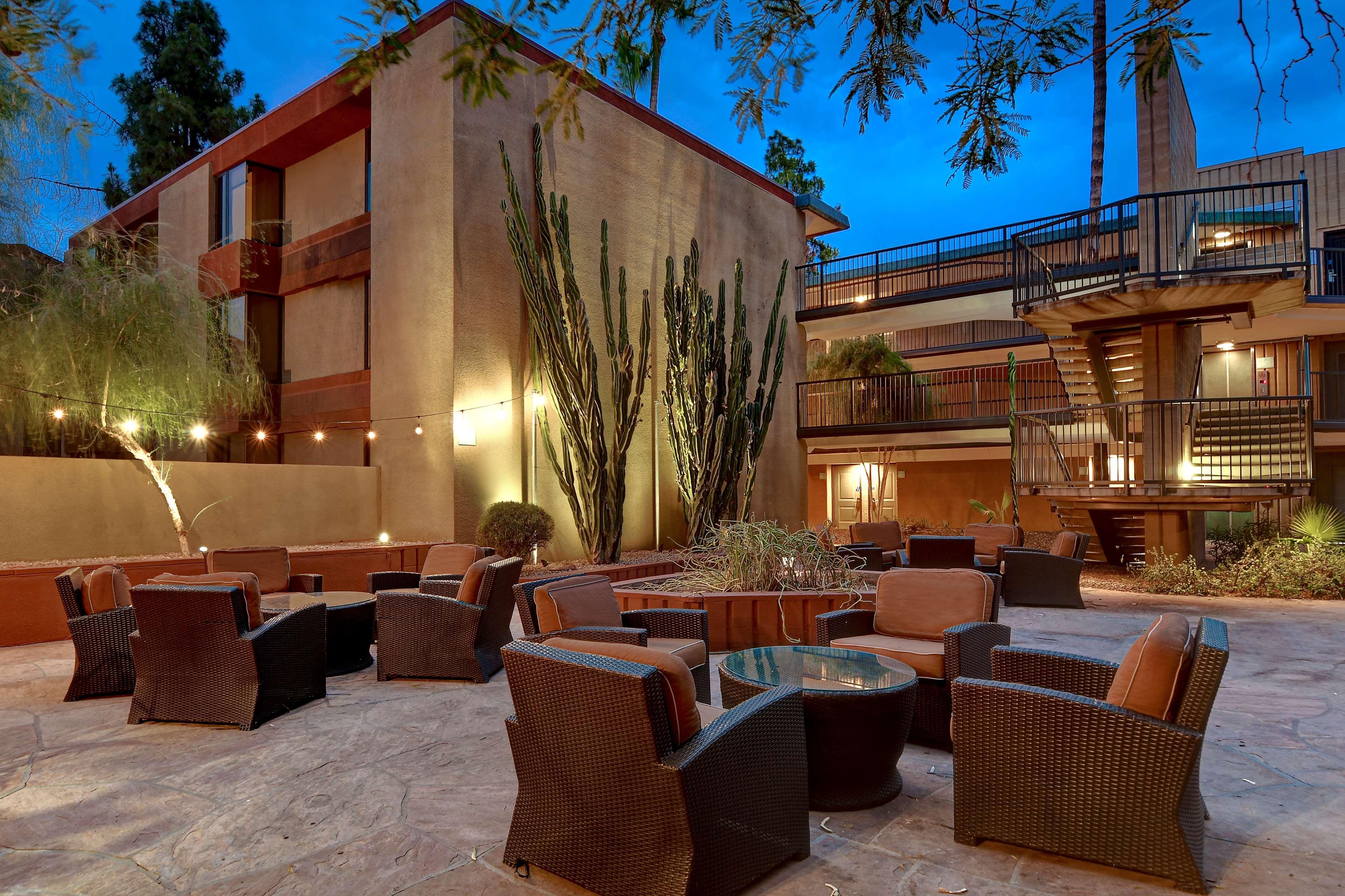 Hotel Doubletree By Hilton Phoenix- Tempe Extérieur photo