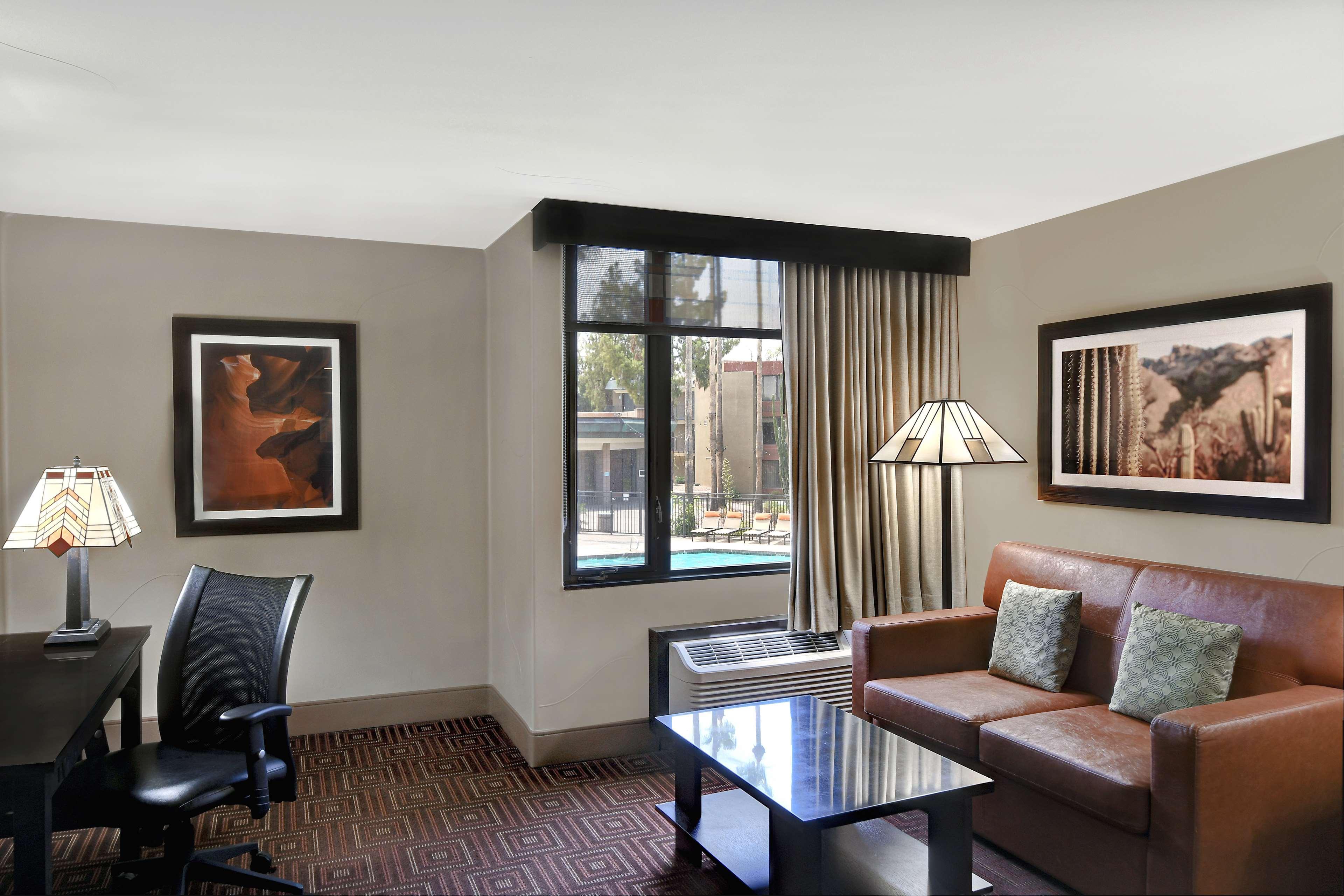 Doubletree By Hilton Phoenix- Tempe Extérieur photo
