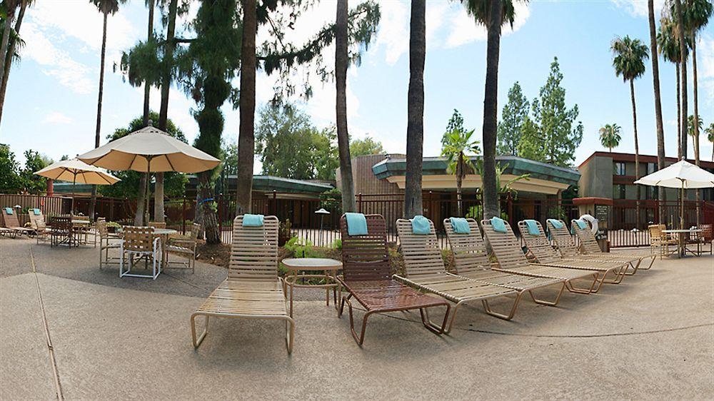 Doubletree By Hilton Phoenix- Tempe Extérieur photo